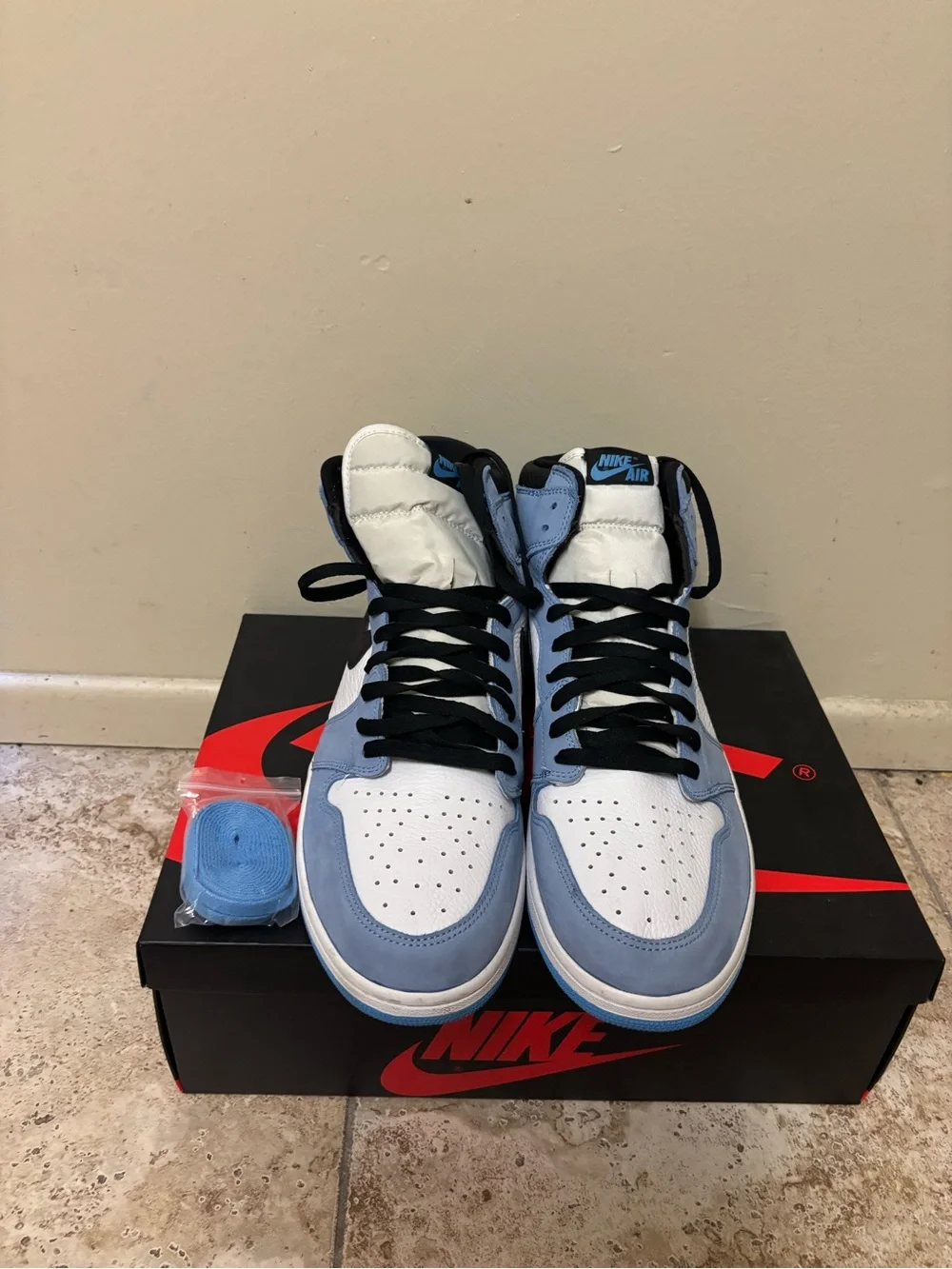 Air Jordan 1 University Blue size 16 555088-134